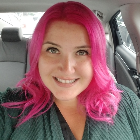 Meet your Posher, Tiffany - Picture 2 of 2